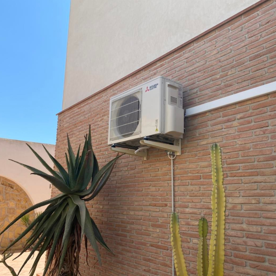 Air conditioning installation La Herradura, Granada province