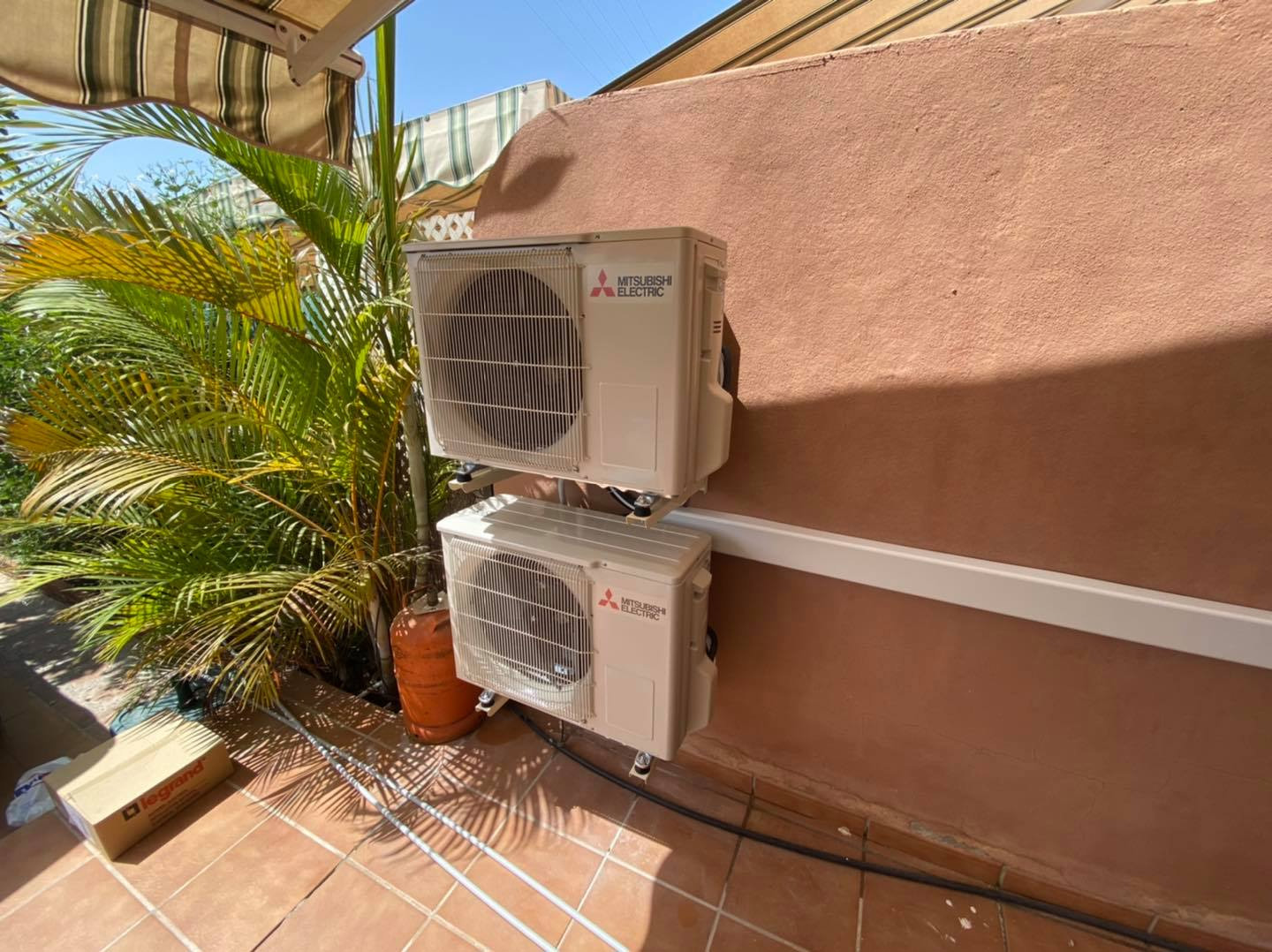 Installation of 4 mitsubishi A++ inverters in Caleta de Velez